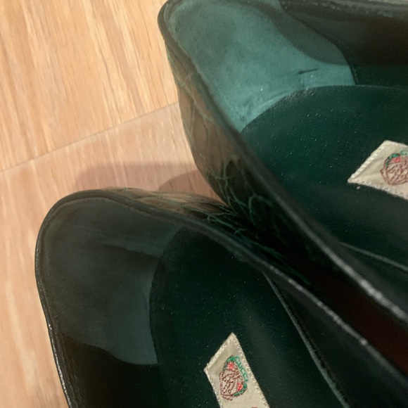 Gucci | Green Alligator Flats - Picture 5 of 6